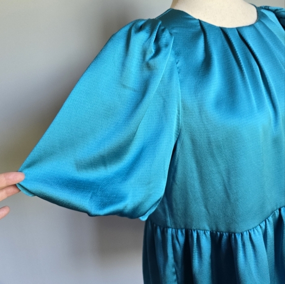 Lilly Pulitzer, Blakelynn Blue Rhapsody Puff Sleeve Satin Blouse Top, SZ Small 2 - Picture 6 of 12